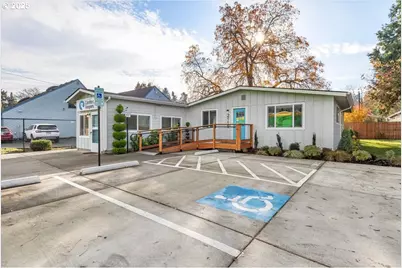 2115 E 27th St, Vancouver, WA 98660 - Photo 2