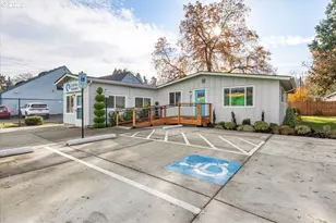 2115 E 27th St, Vancouver, WA 98660 - Photo 2