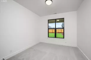 88116 Wymore Ln, Veneta, OR 97487 - Photo 18