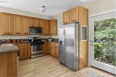 9243 NW Germantown Rd, Portland, OR 97231 - Photo 12