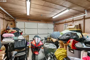 164 Hawthorne St, Sutherlin, OR 97479 - Photo 32