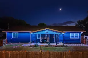 164 Hawthorne St, Sutherlin, OR 97479 - Photo 2
