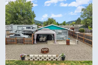 164 Hawthorne St, Sutherlin, OR 97479 - Photo 28