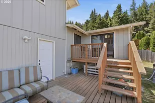 2220 Maine Ct, North Bend, OR 97459 - Photo 40