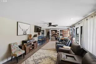2220 Maine Ct, North Bend, OR 97459 - Photo 8