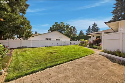 3562 SE Cedar St, Hillsboro, OR 97123 - Photo 40