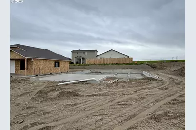 596 Arthur St, Umatilla, OR 97882 - Photo 2