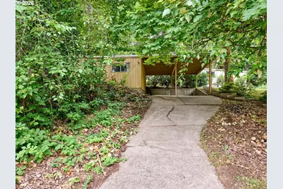 22069 Erica Dr, Aurora, OR 97002 - Photo 18