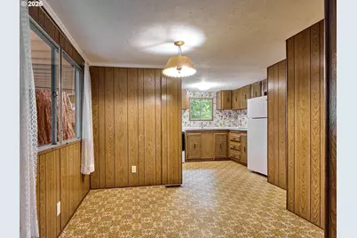 22069 Erica Dr, Aurora, OR 97002 - Photo 4