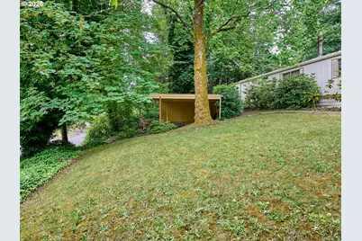22069 Erica Dr, Aurora, OR 97002 - Photo 18