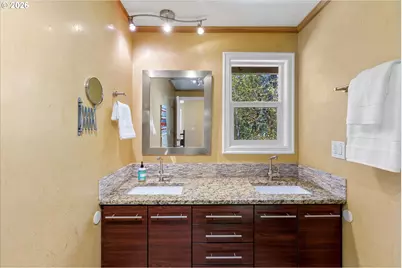1947 SE Meadow Ct, Gresham, OR 97080 - Photo 20