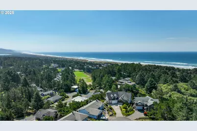 388 Ridge Ct, Manzanita, OR 97130 - Photo 2