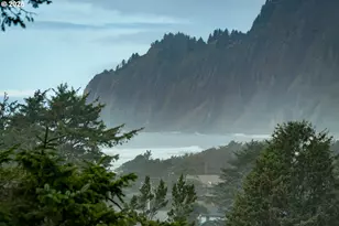 388 Ridge Ct, Manzanita, OR 97130 - Photo 4