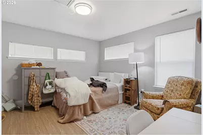 715 S McLoughlin Blvd, Oregon City, OR 97045 - Photo 12