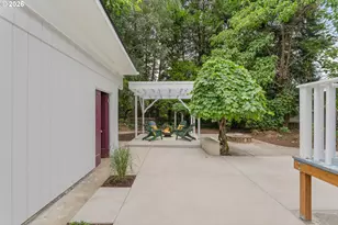 6739 SW 63rd Ave, Portland, OR 97219 - Photo 40