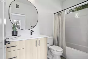 2011 SW Moss St, Portland, OR 97219 - Photo 22