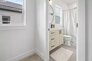 2011 SW Moss St, Portland, OR 97219 - Photo 16