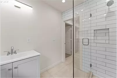 11268 NE Prescott St, Portland, OR 97220 - Photo 8