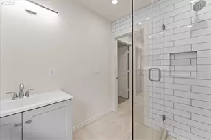 11268 NE Prescott St, Portland, OR 97220 - Photo 8