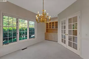 2574 W 28th Ave, Eugene, OR 97405 - Photo 8