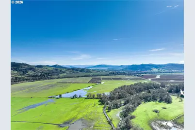 687 Hubbard Creek Rd, Umpqua, OR 97486 - Photo 1