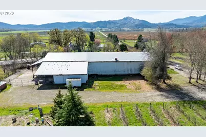 687 Hubbard Creek Rd, Umpqua, OR 97486 - Photo 24