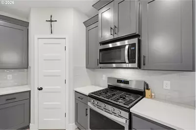 149 W Barbaras Way, Newberg, OR 97132 - Photo 12