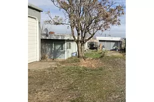 40 NE Mt Hebron Dr, Pendleton, OR 97801 - Photo 1