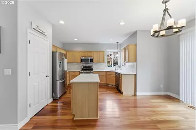 2528 N Roger Smith Dr, Newberg, OR 97132 - Photo 8