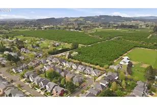 2528 N Roger Smith Dr, Newberg, OR 97132 - Photo 42