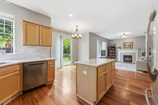 2528 N Roger Smith Dr, Newberg, OR 97132 - Photo 12