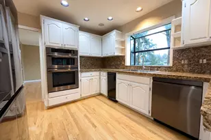 14706 SE 29th St, Vancouver, WA 98683 - Photo 2