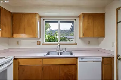 1436 S Grove Lane Ct, Sutherlin, OR 97479 - Photo 14