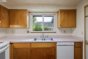 1436 S Grove Ln Ct, Sutherlin, OR 97479 - Photo 14