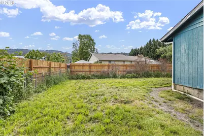 1436 S Grove Lane Ct, Sutherlin, OR 97479 - Photo 36