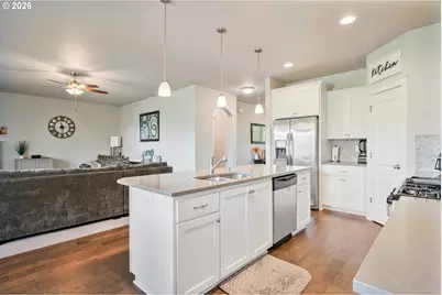 3400 N 10th St, Ridgefield, WA 98642 - Photo 8