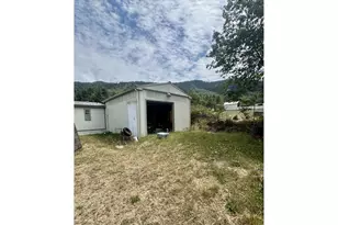 131 Allan St, Myrtle Creek, OR 97457 - Photo 24