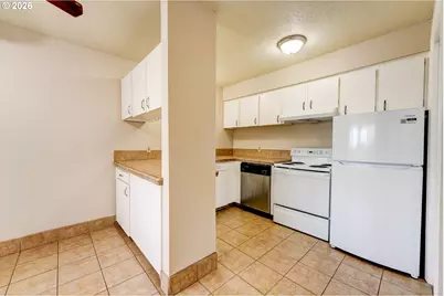 3560 SW Vista Dr, Portland, OR 97225 - Photo 14