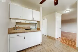 3560 SW Vista Dr, Portland, OR 97225 - Photo 20