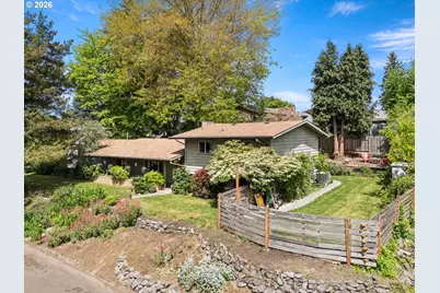 12955 SW Evergreen St, Beaverton, OR 97005 - Photo 42