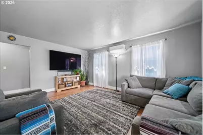 4902 NE 78th Ave, Portland, OR 97218 - Photo 6