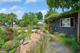4902 NE 78th Ave, Portland, OR 97218 - Photo 4