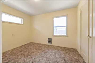 3828 NE 75th Ave, Portland, OR 97213 - Photo 16
