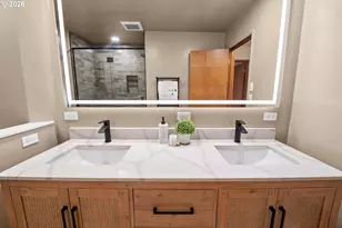 410 Pleasant Ave, Astoria, OR 97103 - Photo 22