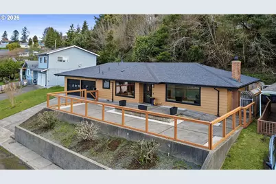 410 Pleasant Ave, Astoria, OR 97103 - Photo 2