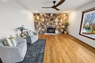 410 Pleasant Ave, Astoria, OR 97103 - Photo 8