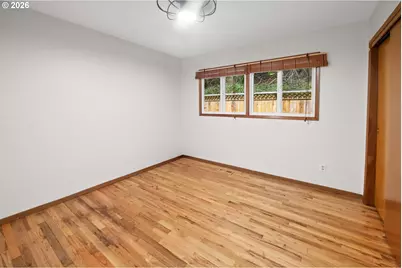 410 Pleasant Ave, Astoria, OR 97103 - Photo 24