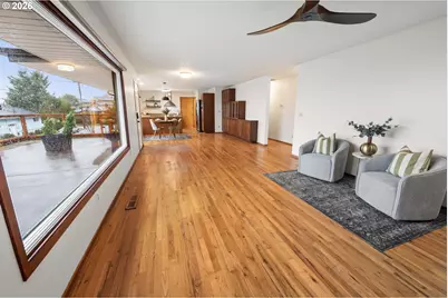 410 Pleasant Ave, Astoria, OR 97103 - Photo 6