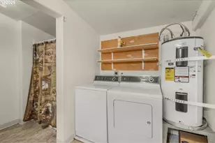 824 W Central Ave, Gates, OR 97346 - Photo 36