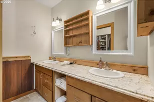 824 W Central Ave, Gates, OR 97346 - Photo 24
